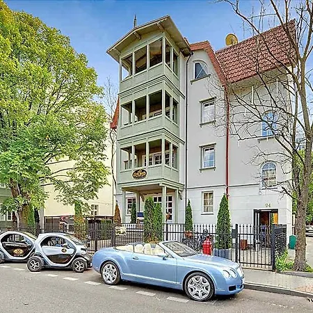 Oda ve Kahvaltı Mala Anglia Deluxe & 4*